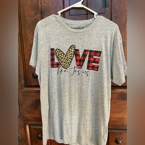 Super Cute Love Like Jesus Tshirt, NEW